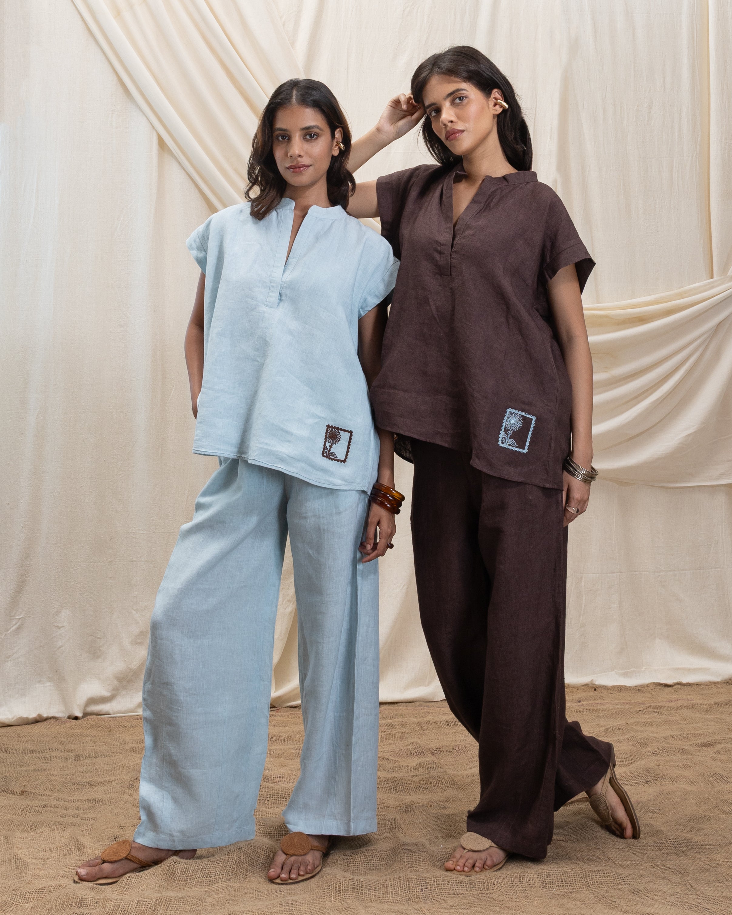 Linen v neck top and pleated drawsing pant set