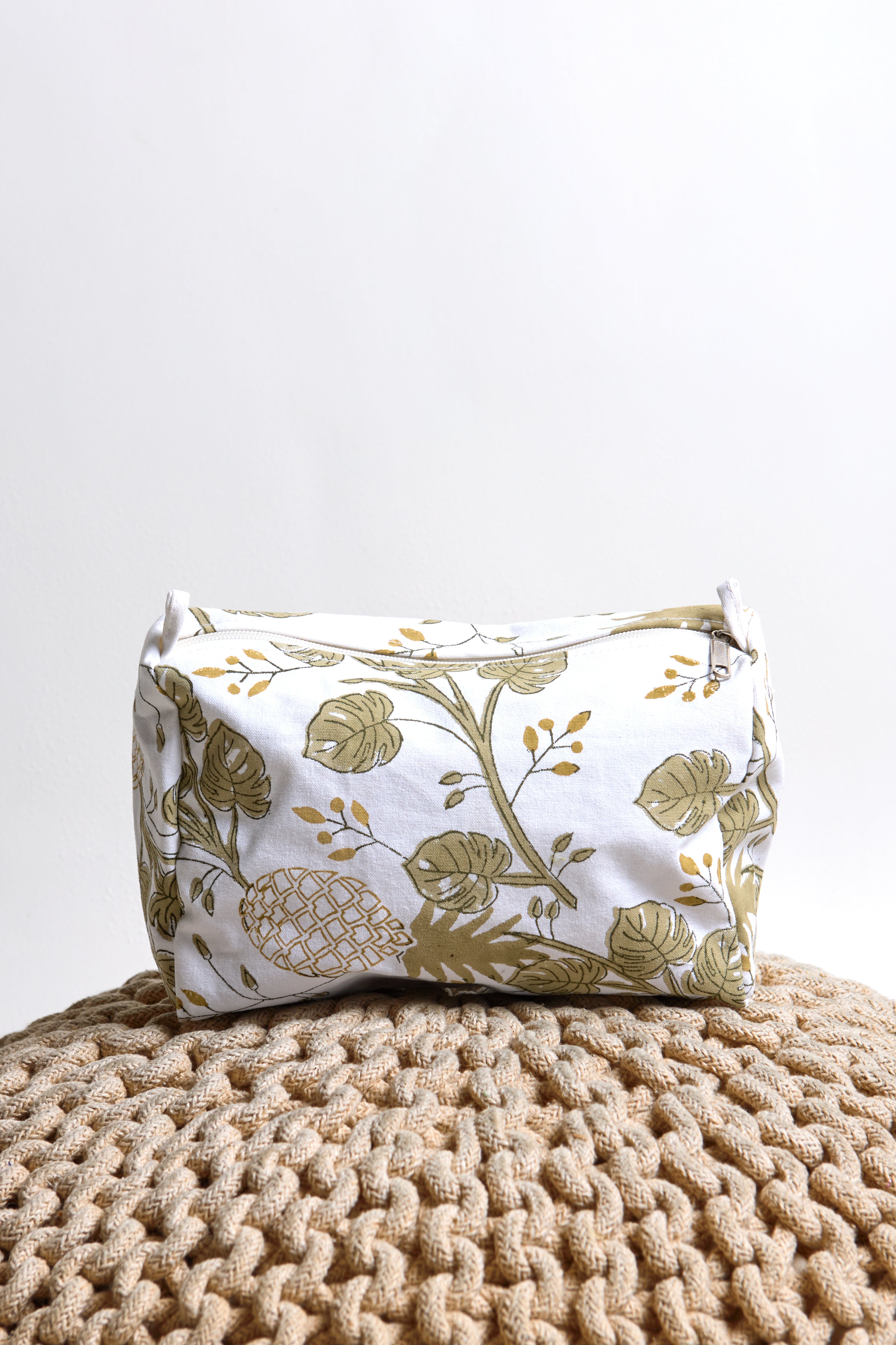 Lemon Leaf Pouch