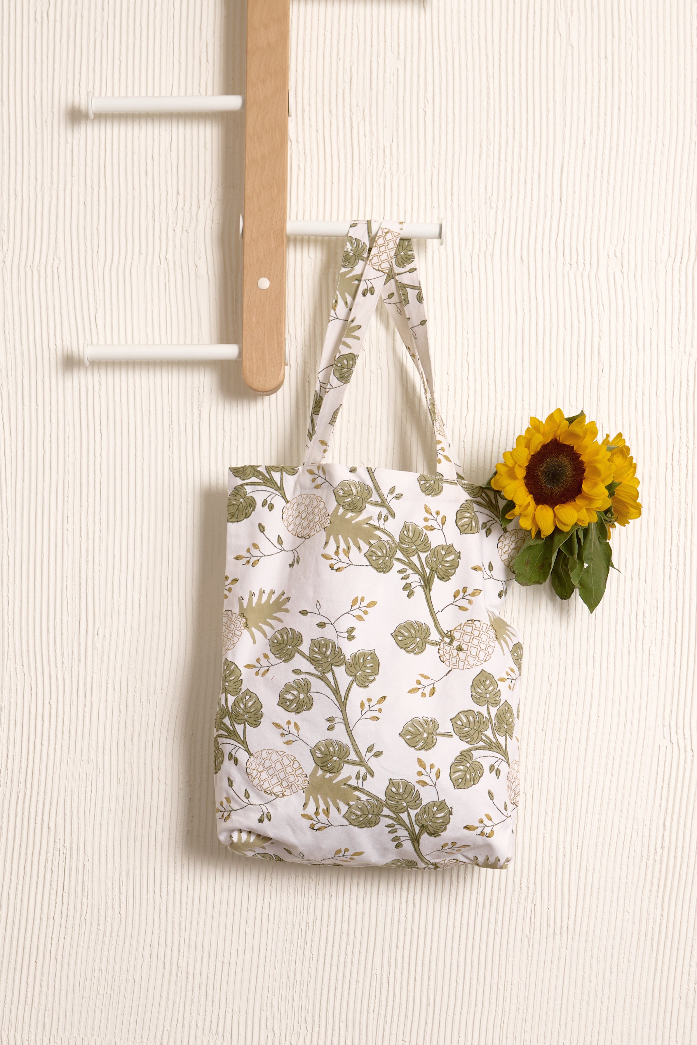 Leafy Tote Bag