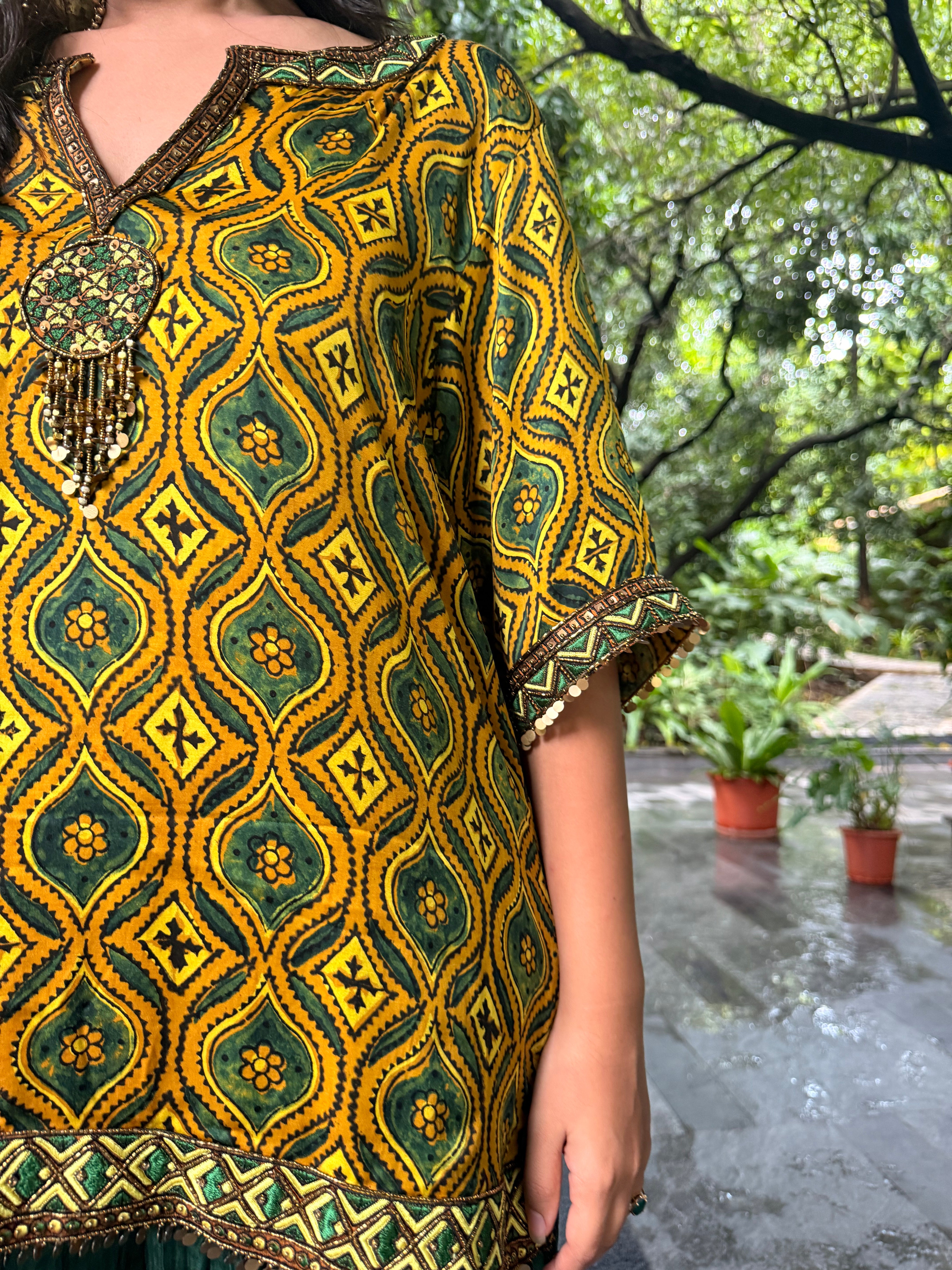 Short kurti with pleated pants