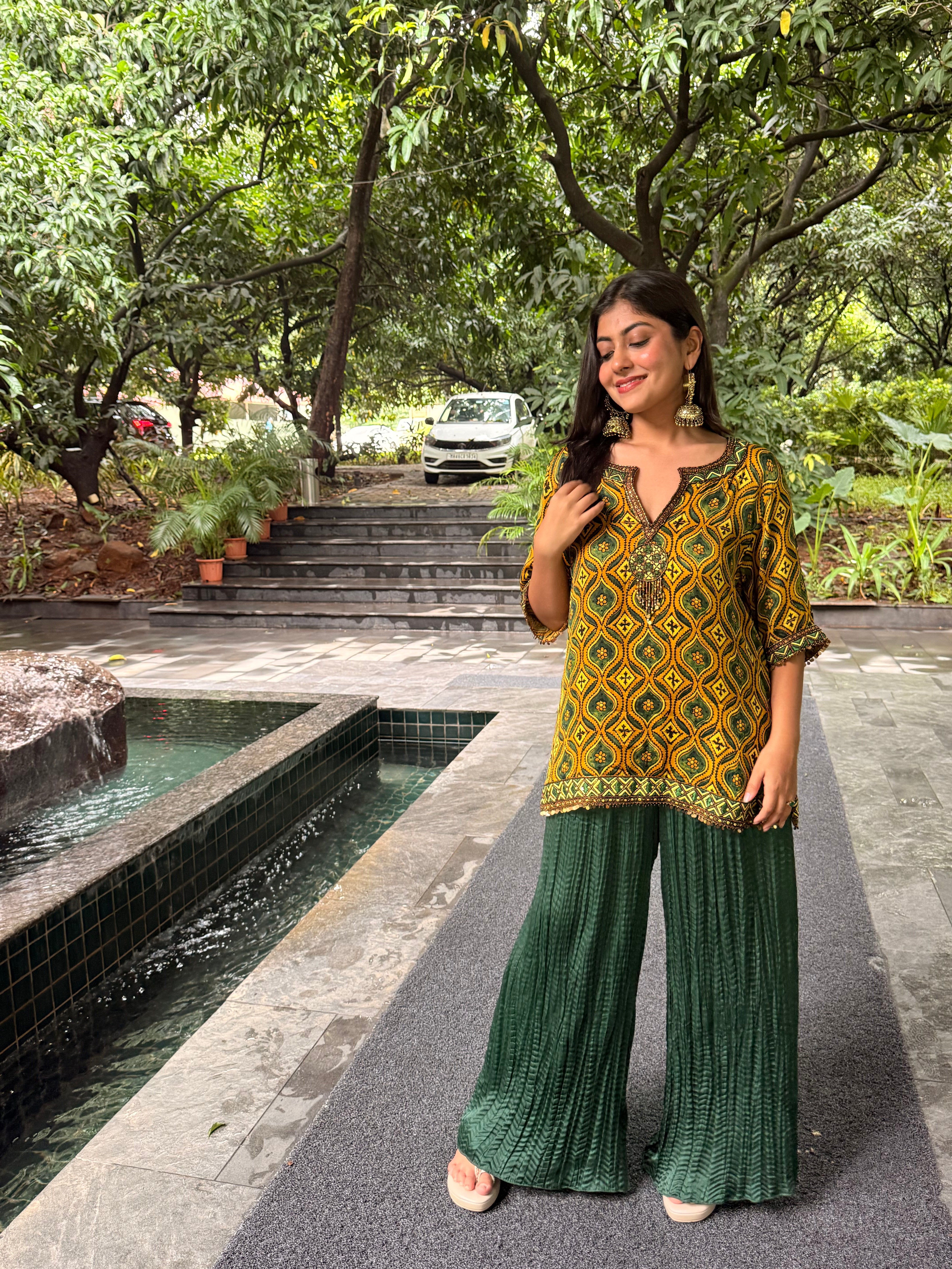 Short kurti with pleated pants
