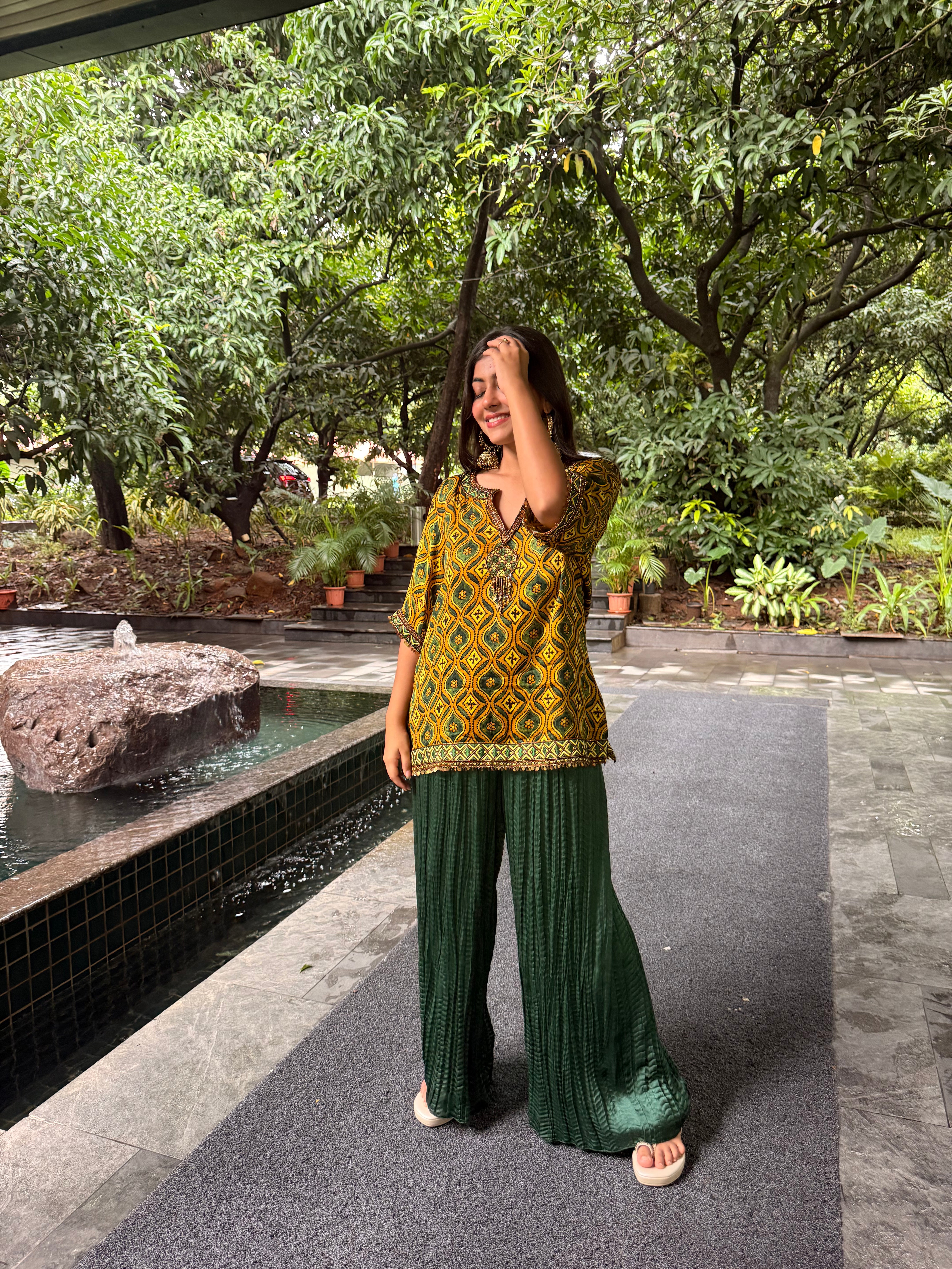 Short kurti with pleated pants